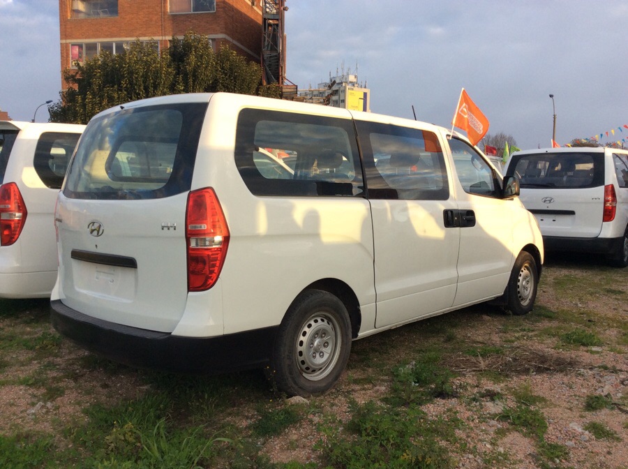 Hyundai h1 2011