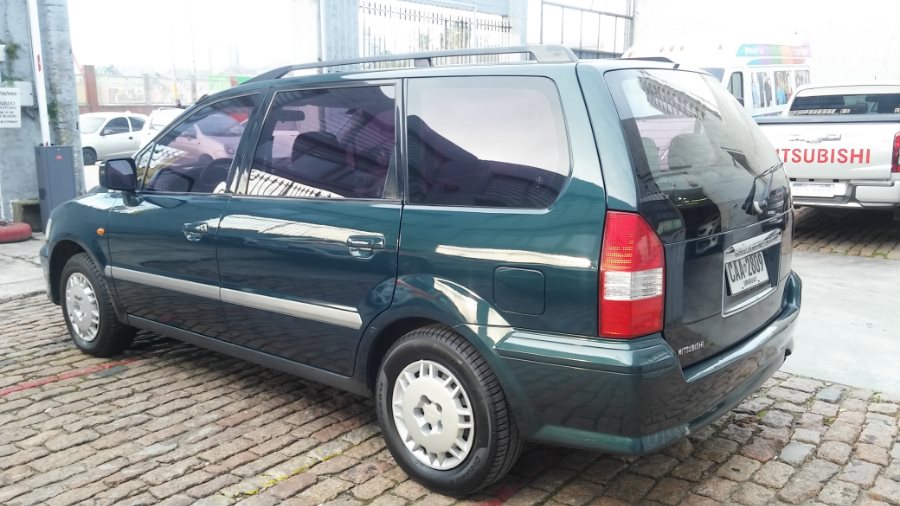 Mitsubishi space wagon 2000