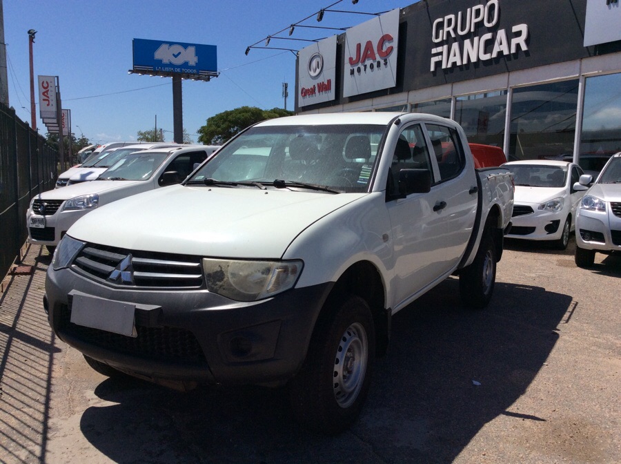Mitsubishi l200 2011