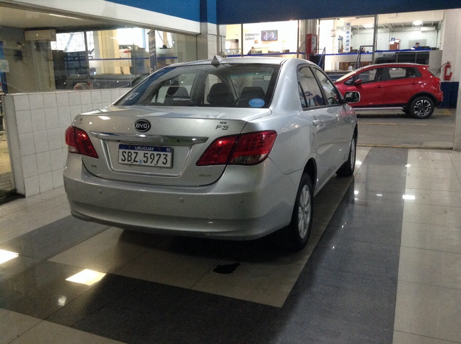 Byd f3 дверь