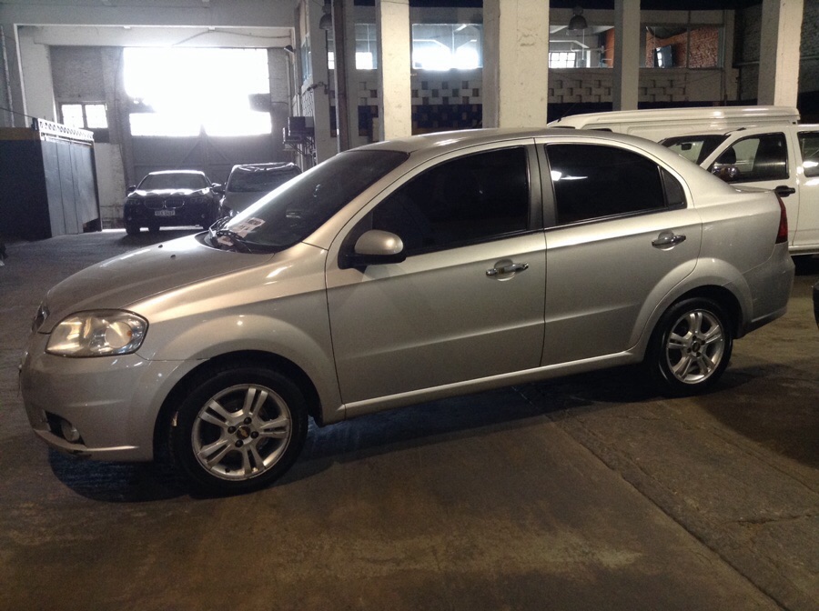 Chevrolet aveo 2010 год