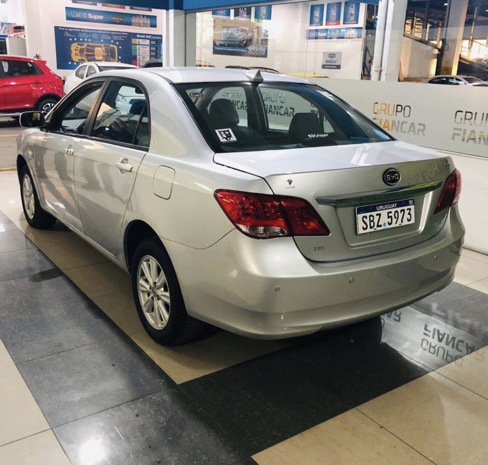 Byd f3 дверь