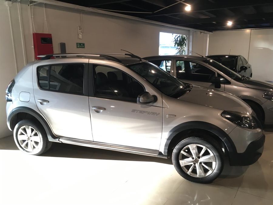 Renault sandero stepway 2013