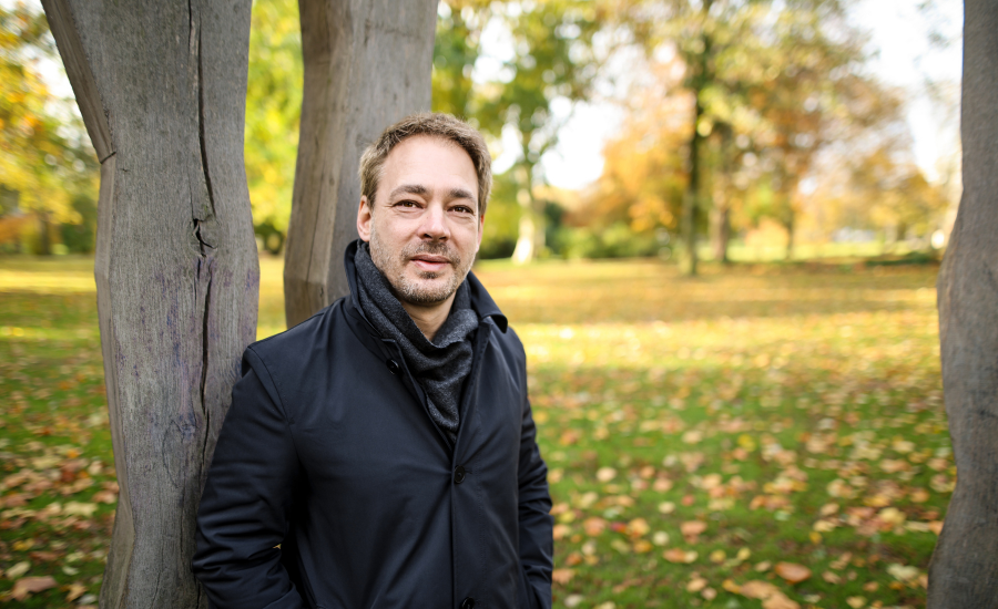 Márton Illés – Von Mund zu Mund (WP) Ensemble Modern at Berliner Festspiele