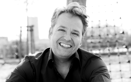 “Vor uns liegen wunderbare Tage” by Arnulf Herrmann premiere