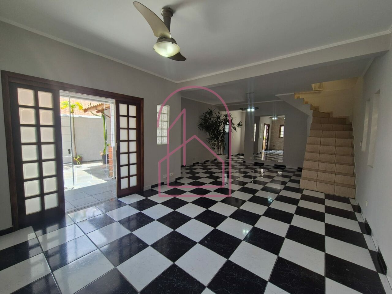 Sobrado para Locação - Parada Inglesa