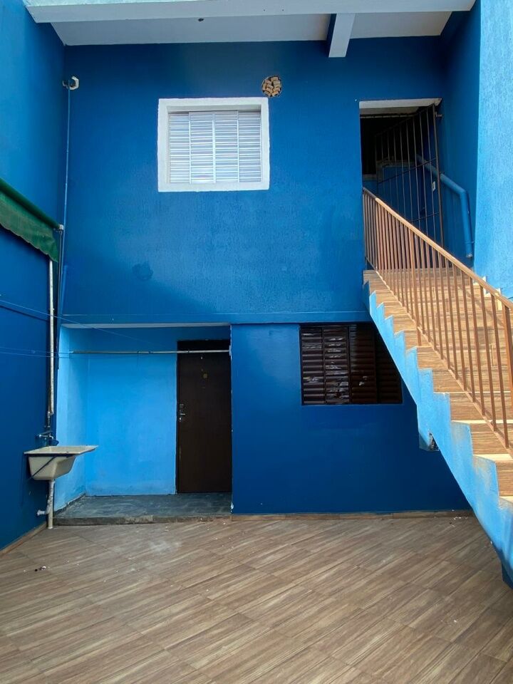 Casa Assobradada para Venda - Jardim Santa Mena