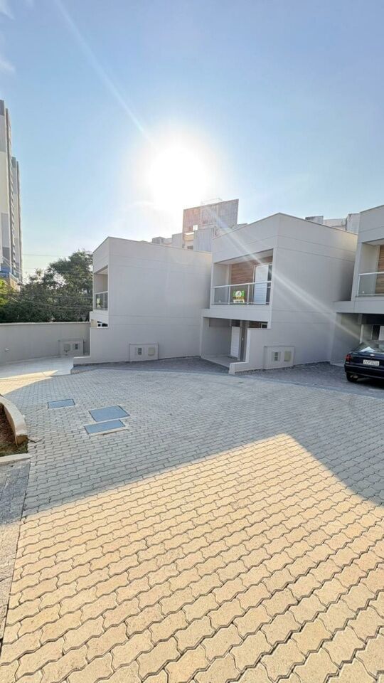 Condomínio para Venda - Vila Rosália