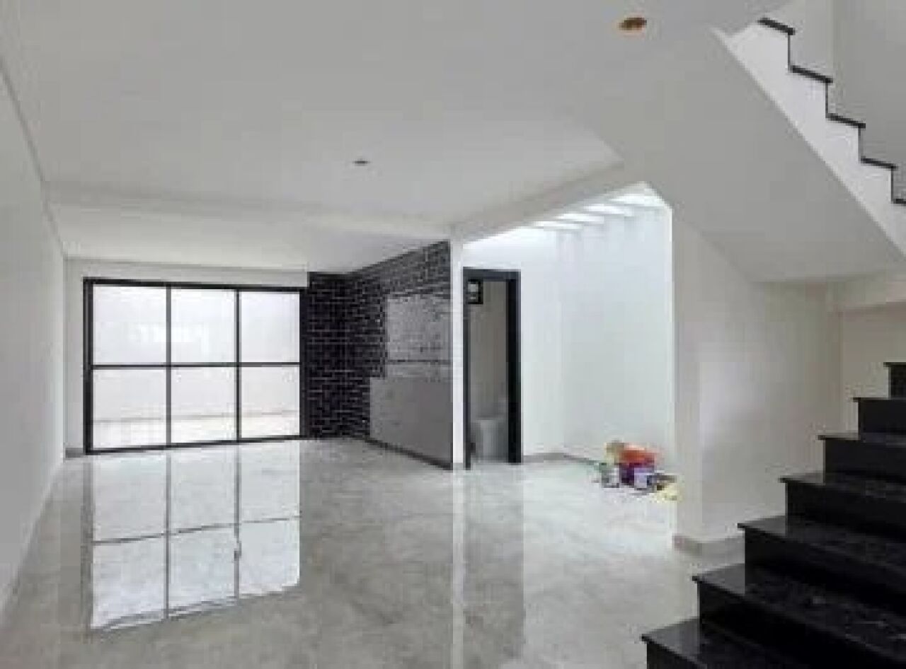 Sobrado para Venda - Parque Flamengo