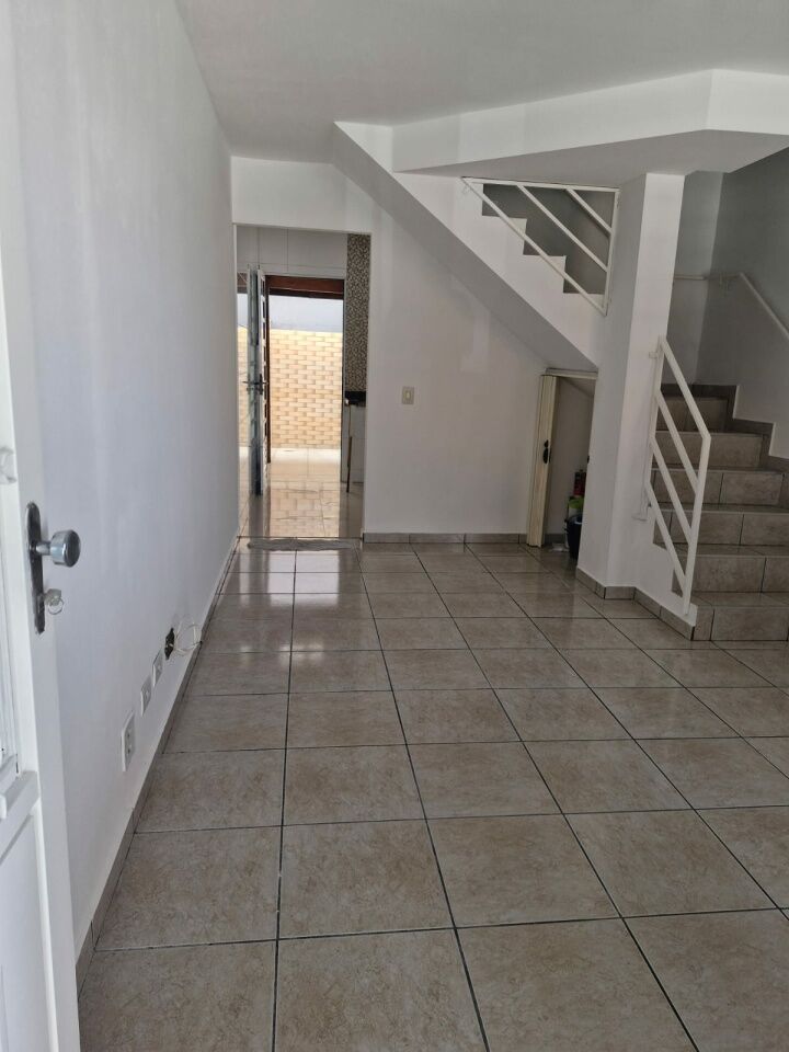 Condomínio para Venda - Jardim Adriana