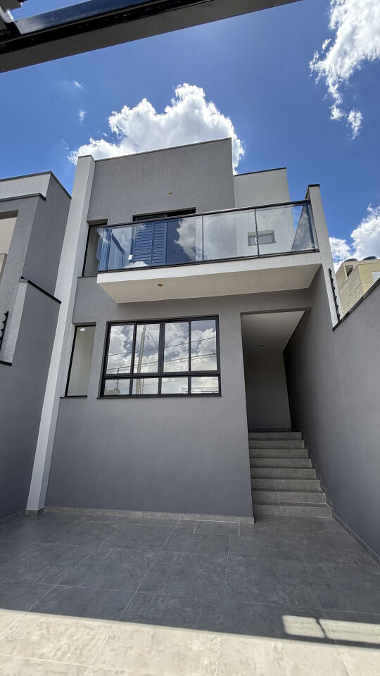 Sobrado para Venda - Parque Flamengo