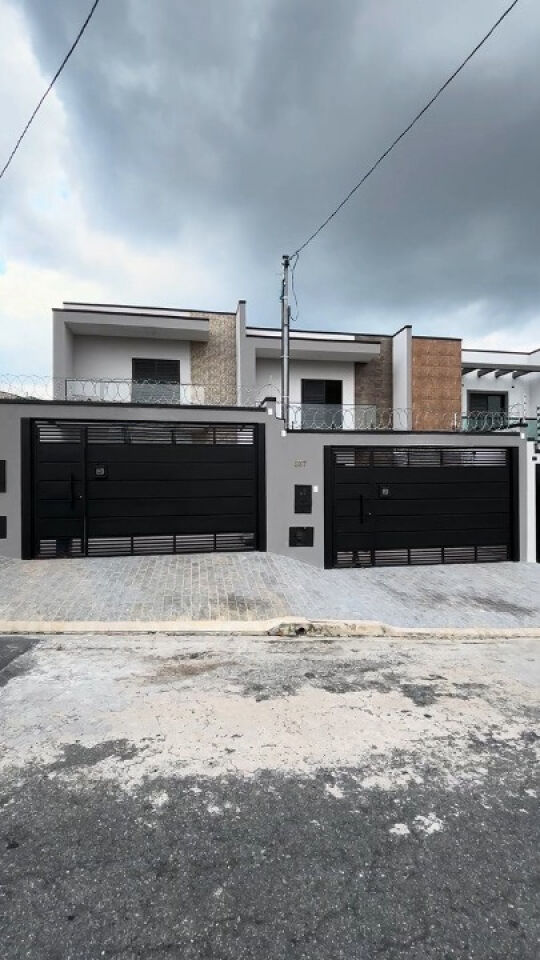 Sobrado para Venda - Parque Flamengo