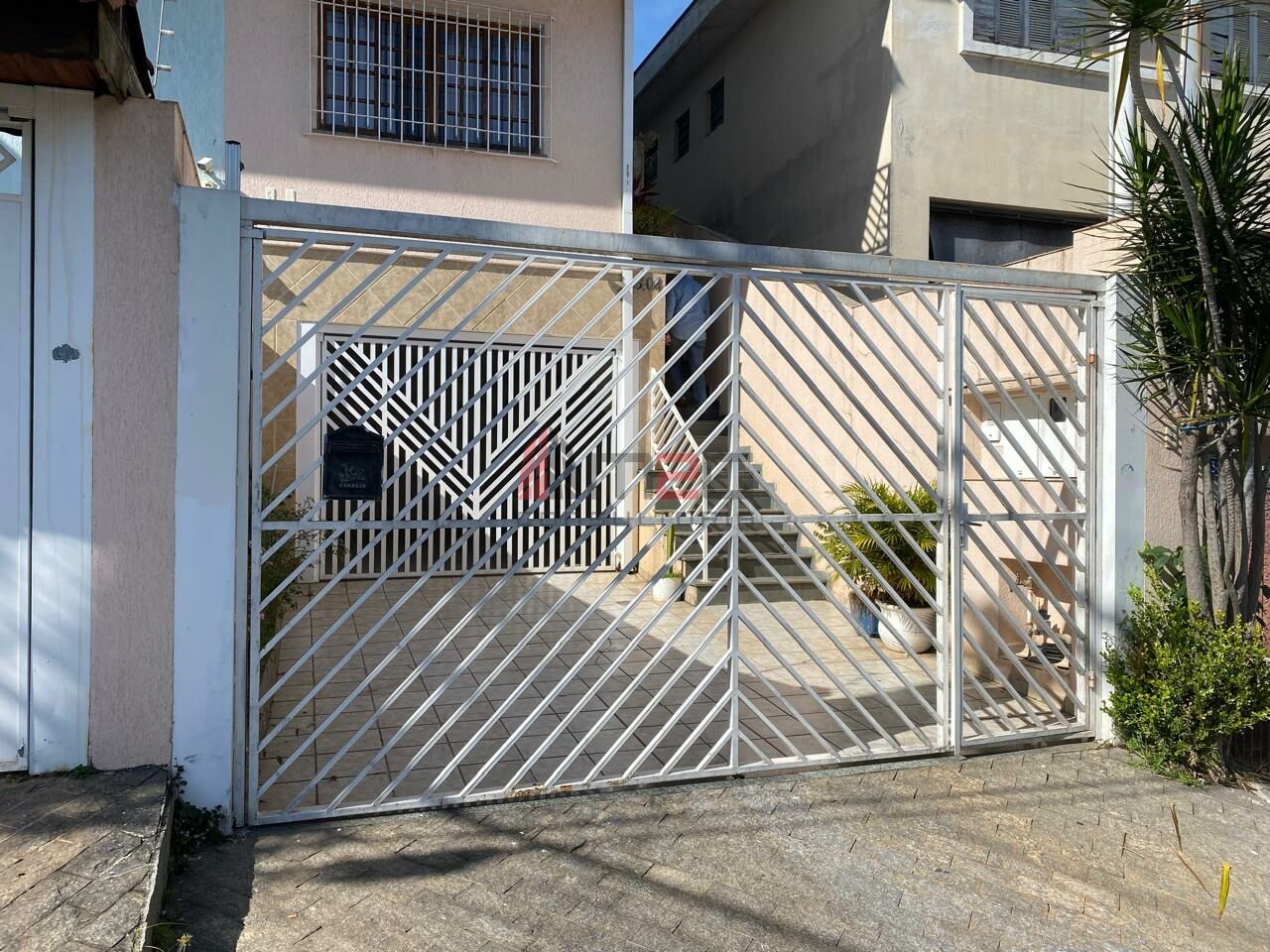 Sobrado para Venda - Parque Maria Domitila