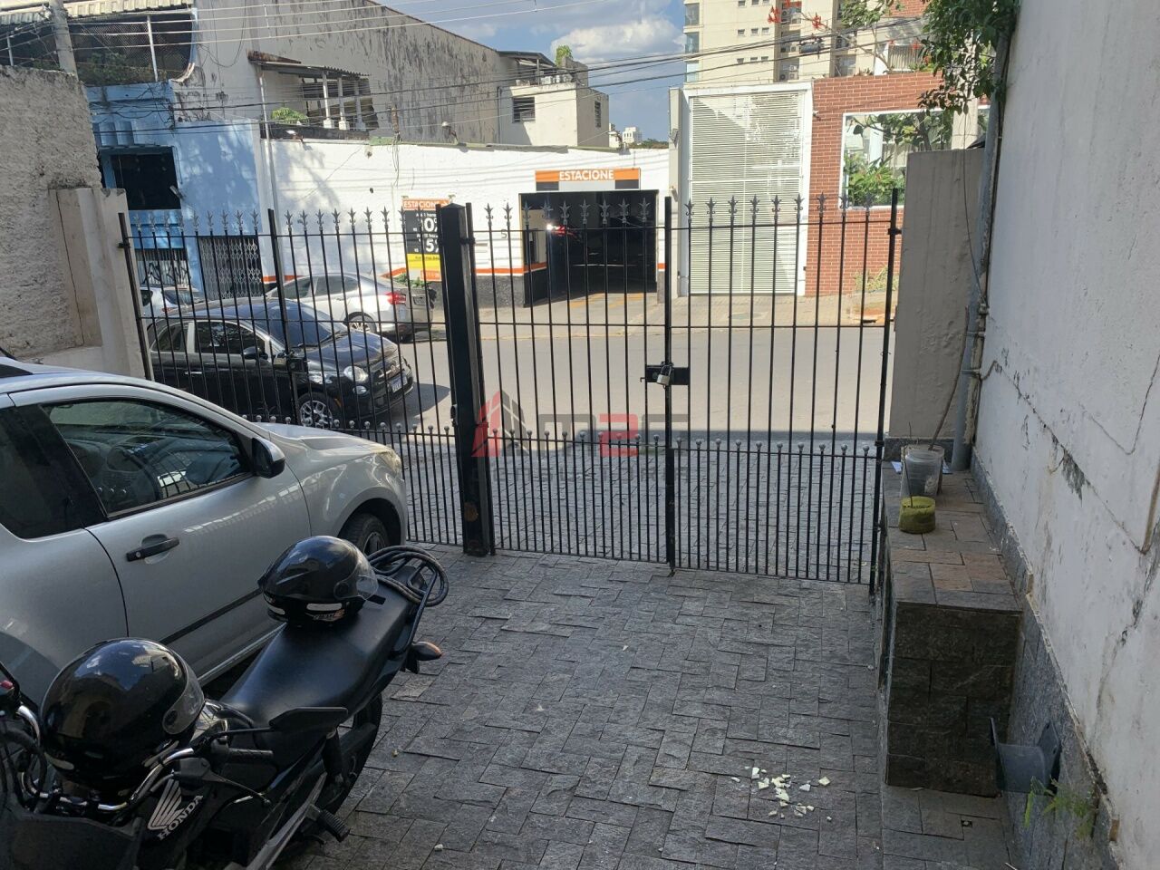 Sobrado para Venda - Água Branca