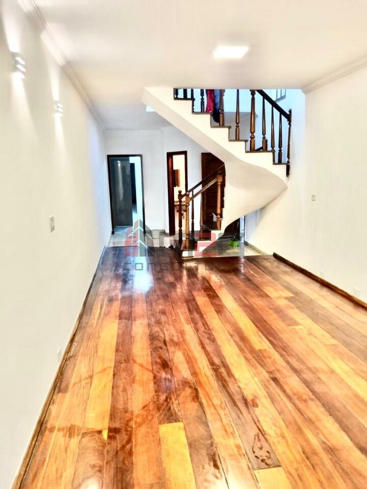 Sobrado para Venda - Parque Maria Domitila