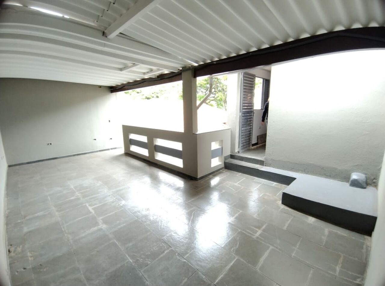 Sobrado 100m² 3 quartos 1 suíte 2 vagas FL15