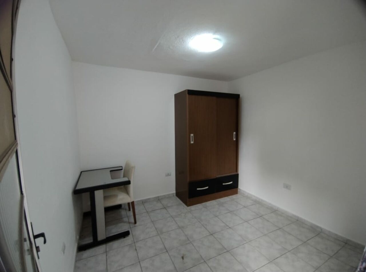 Sobrado 100m² 3 quartos 1 suíte 2 vagas FL15