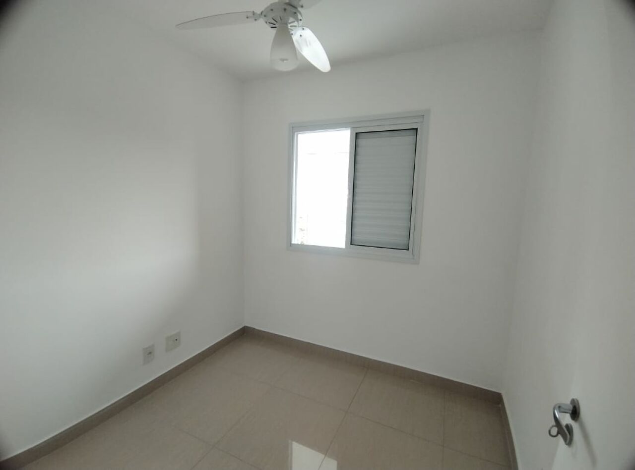 Sobrado 100m² 3 quartos 1 suíte 2 vagas FL15