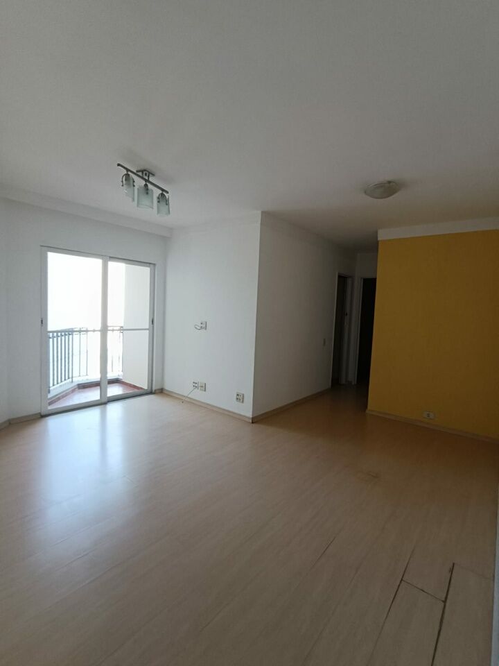 SOBRADO 3 SUITES   4 VAGAS PROX COMERCIOS E CONDUÇÕES FL37