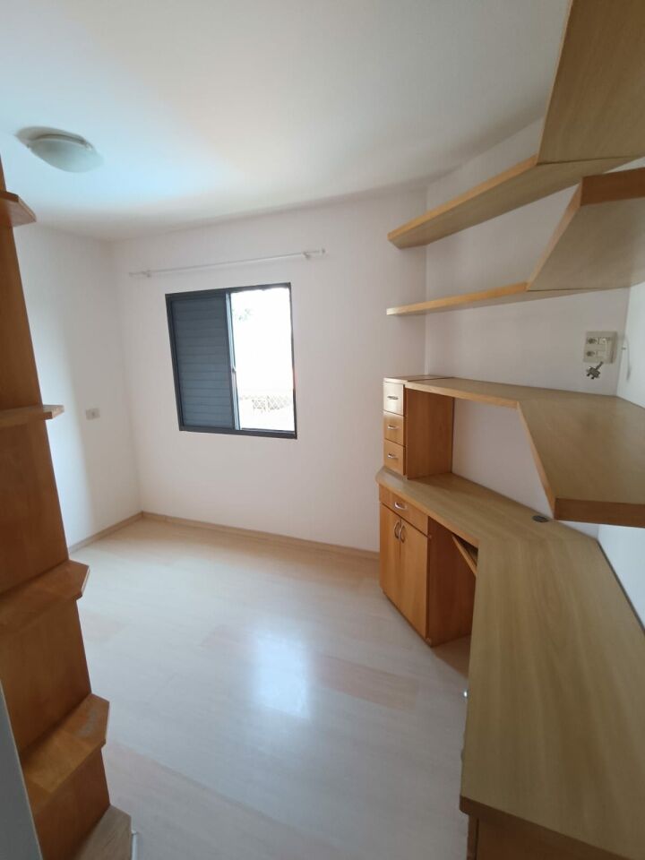 SOBRADO 3 SUITES   4 VAGAS PROX COMERCIOS E CONDUÇÕES FL37