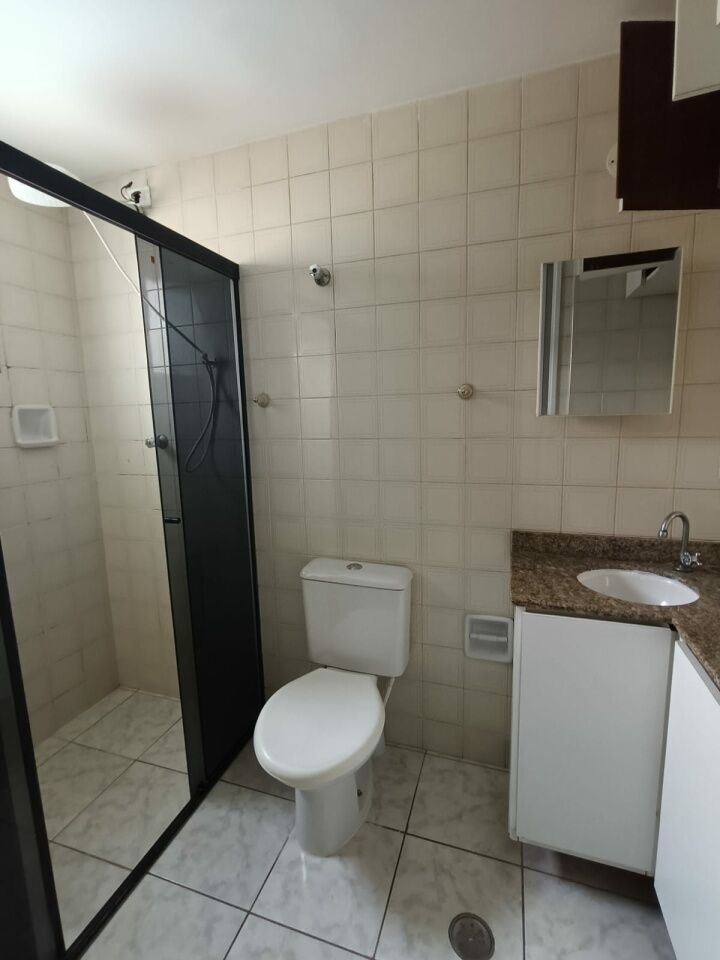 SOBRADO 3 SUITES   4 VAGAS PROX COMERCIOS E CONDUÇÕES FL37