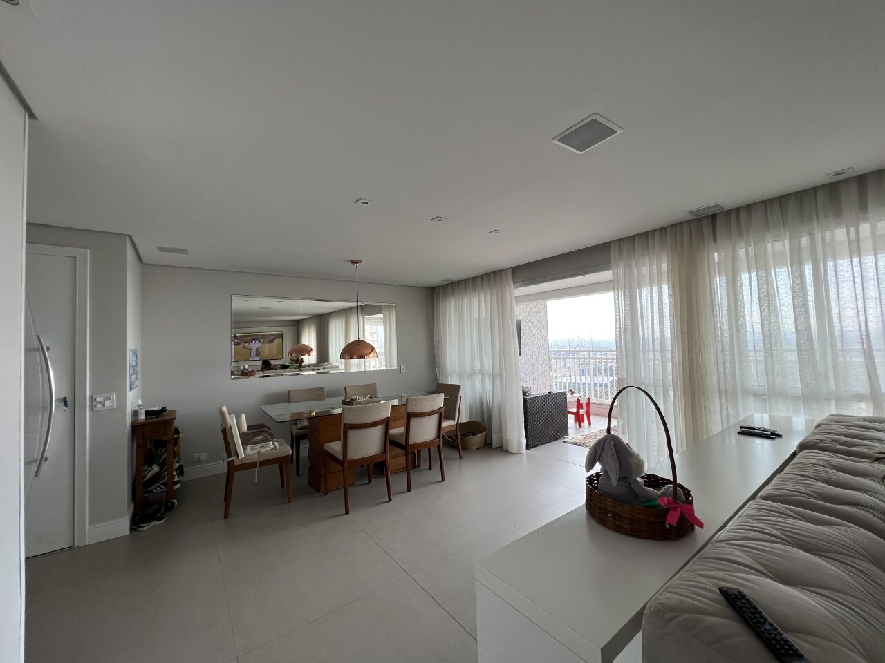 Sobrado 263m2 6 quartos 3 banheiros 6 vagas FL15