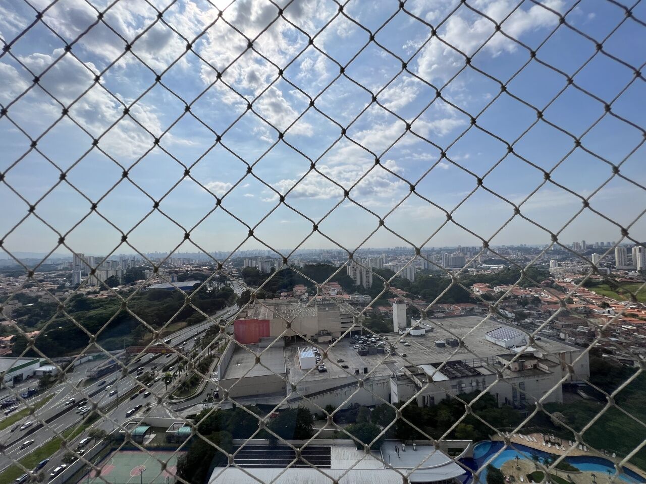 Sobrado 263m2 6 quartos 3 banheiros 6 vagas FL15