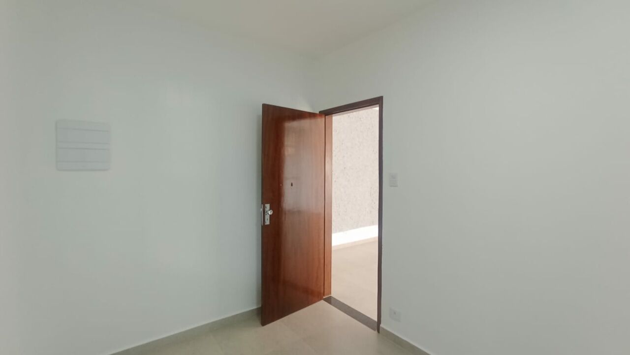 Sobrado 130m² 3 quartos 1 suite 4 vagas FL15
