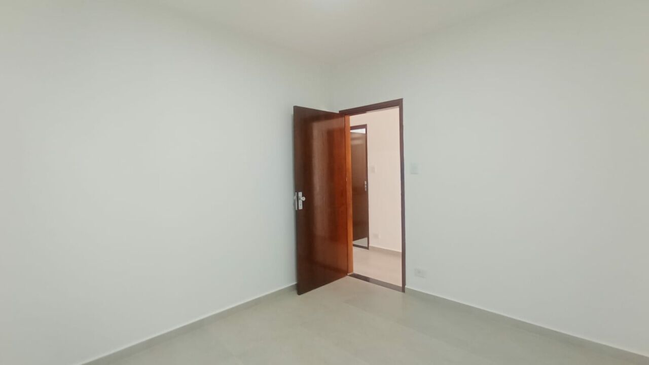 Sobrado 130m² 3 quartos 1 suite 4 vagas FL15