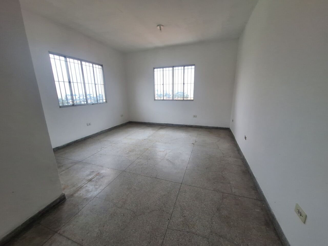 VENDO LINDA CASA TERREA   FL 42