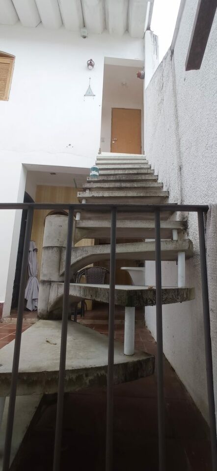VENDO CASA SOBRADO  FL42