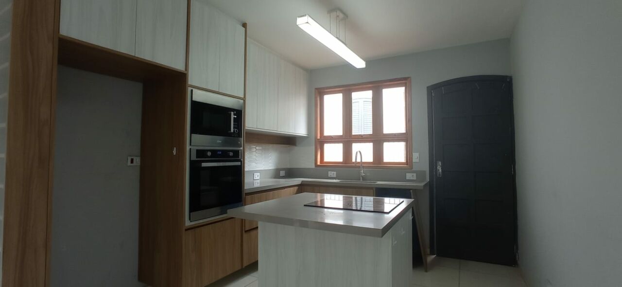 VENDO CASA SOBRADO  FL42