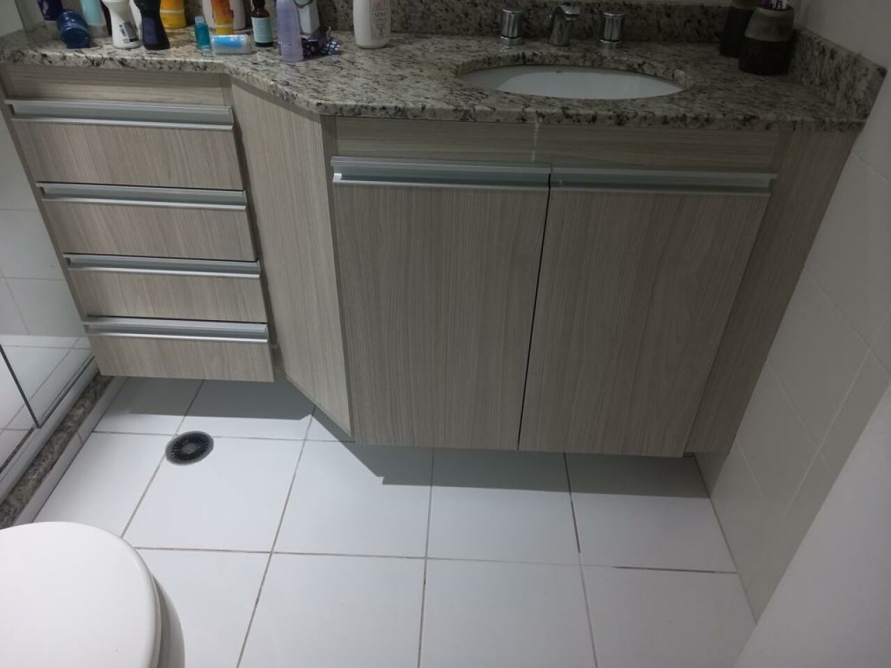 JD   BONFIGLIOLI SOBRADO COM 3 DORMS; 1 SUÍTE   4 VAGAS DE GARAGEM   FL23