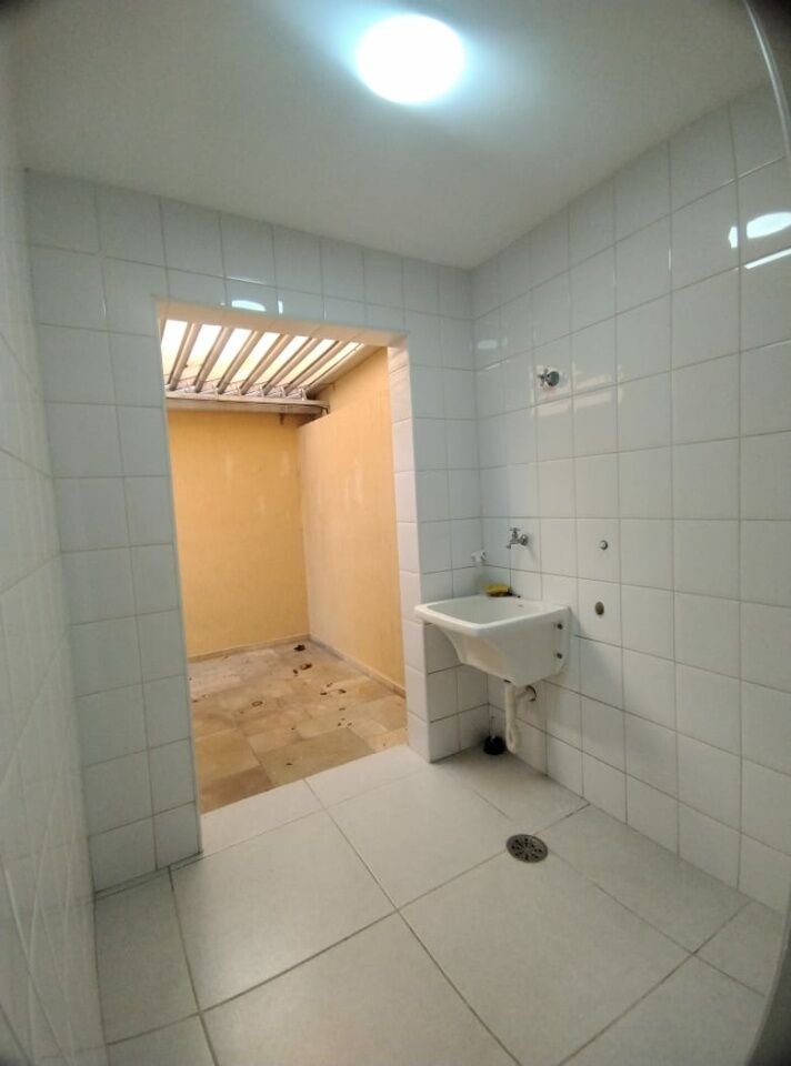 VENDO BELO SOBRADO NO CAMPO LIMPO