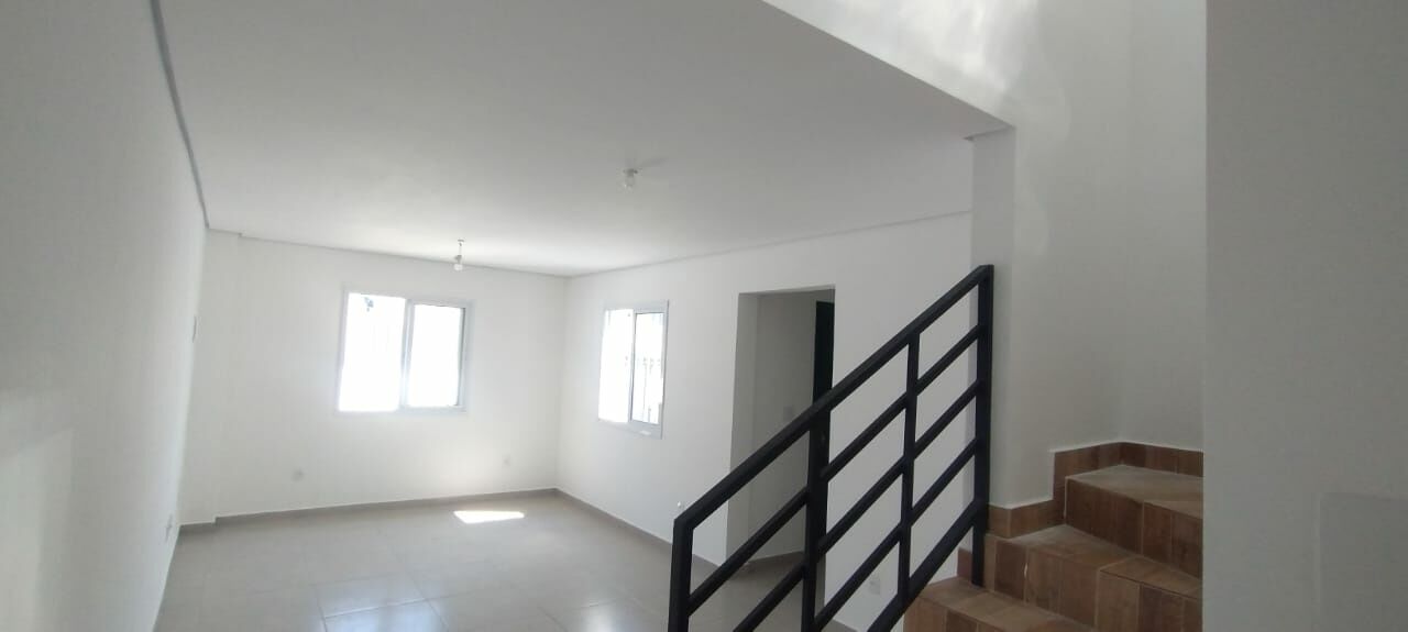 SOBRADO VILA GOMES    2 DORMITORIOS COM 1 VAGA    FL52