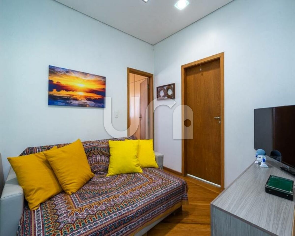 Sobrado para Venda - Água Branca