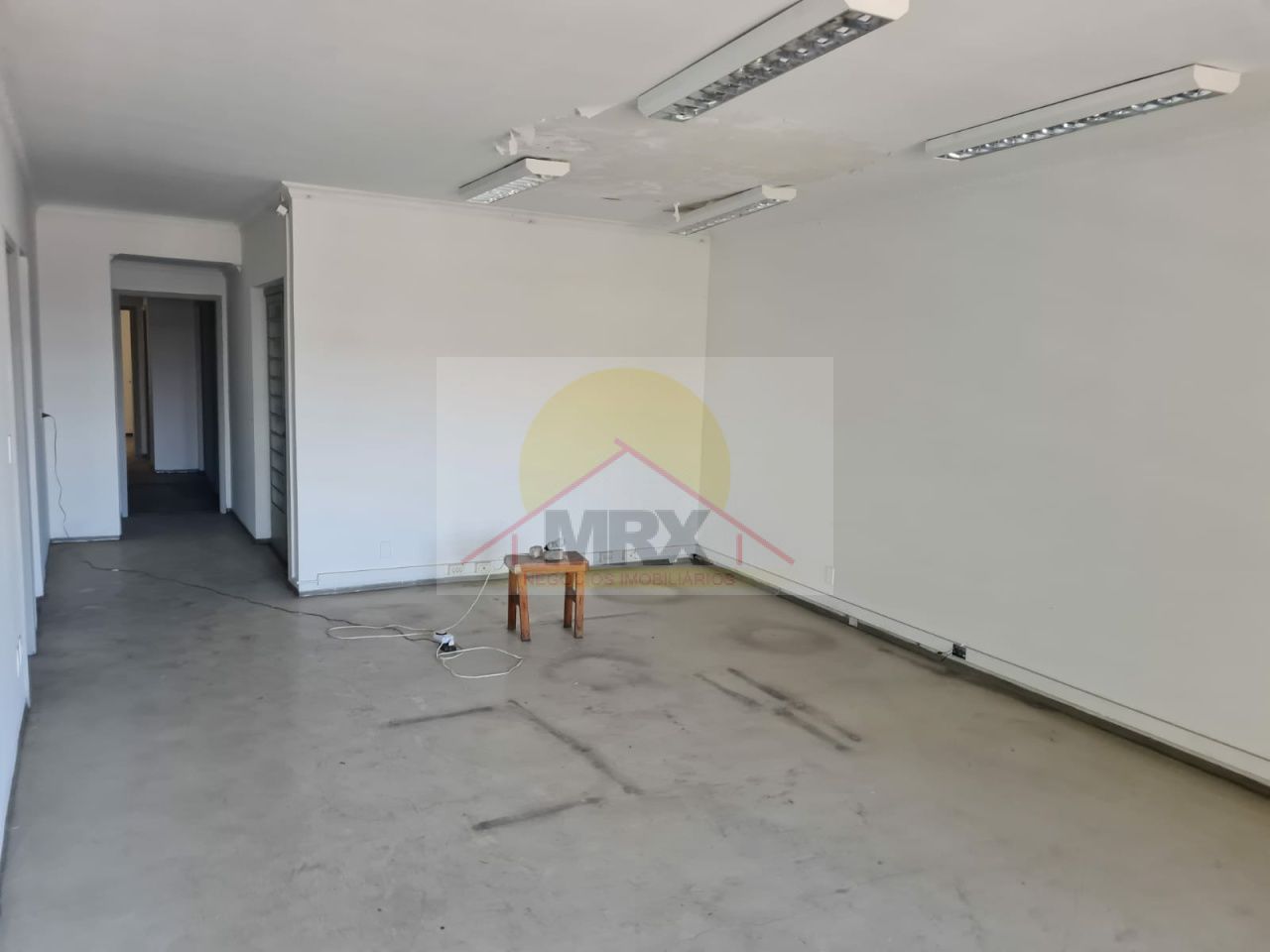 Depósito-Galpão-Armazém à venda, 200m² - Foto 2