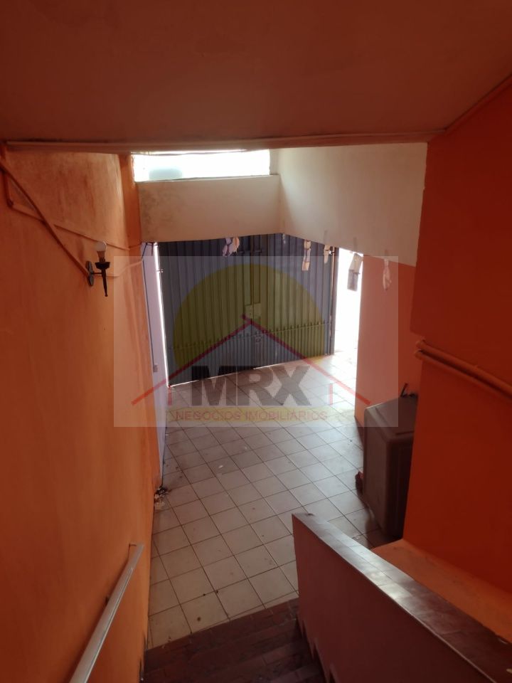 Casa Comercial à venda com 4 quartos, 320m² - Foto 11