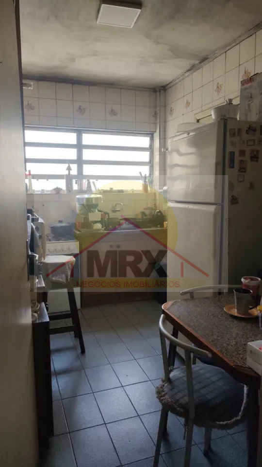 Apartamento à venda com 3 quartos, 88m² - Foto 2