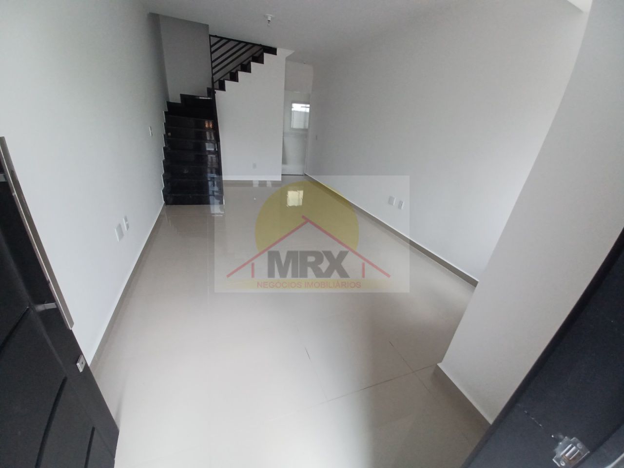 Casa à venda com 2 quartos, 124 - Foto 2