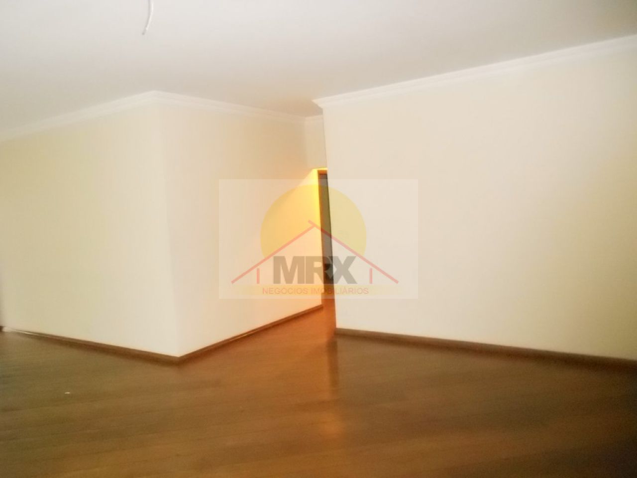 Casa para alugar com 3 quartos, 202m² - Foto 2