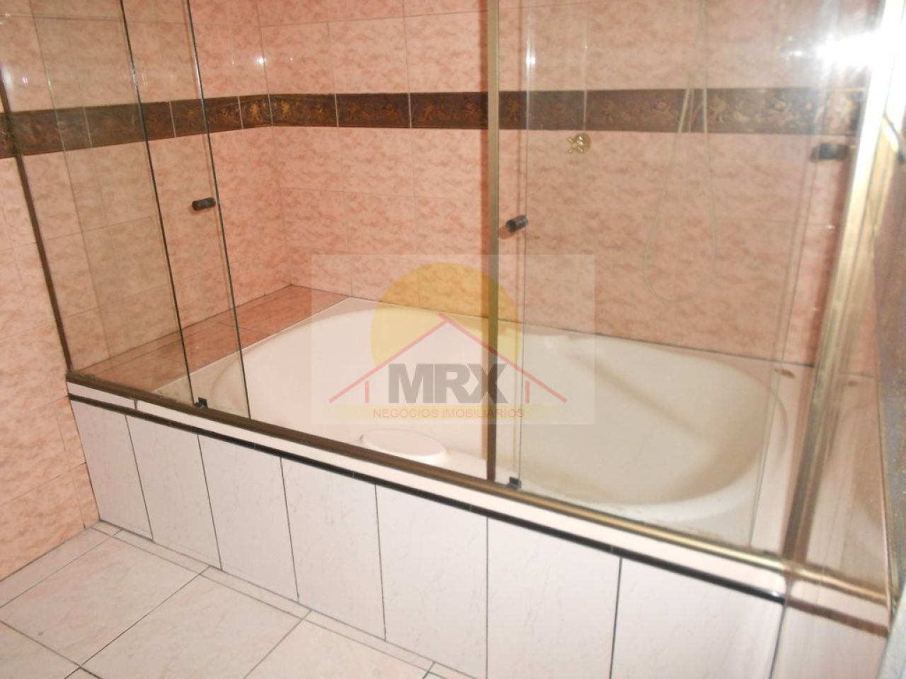 Casa para alugar com 3 quartos, 202m² - Foto 8