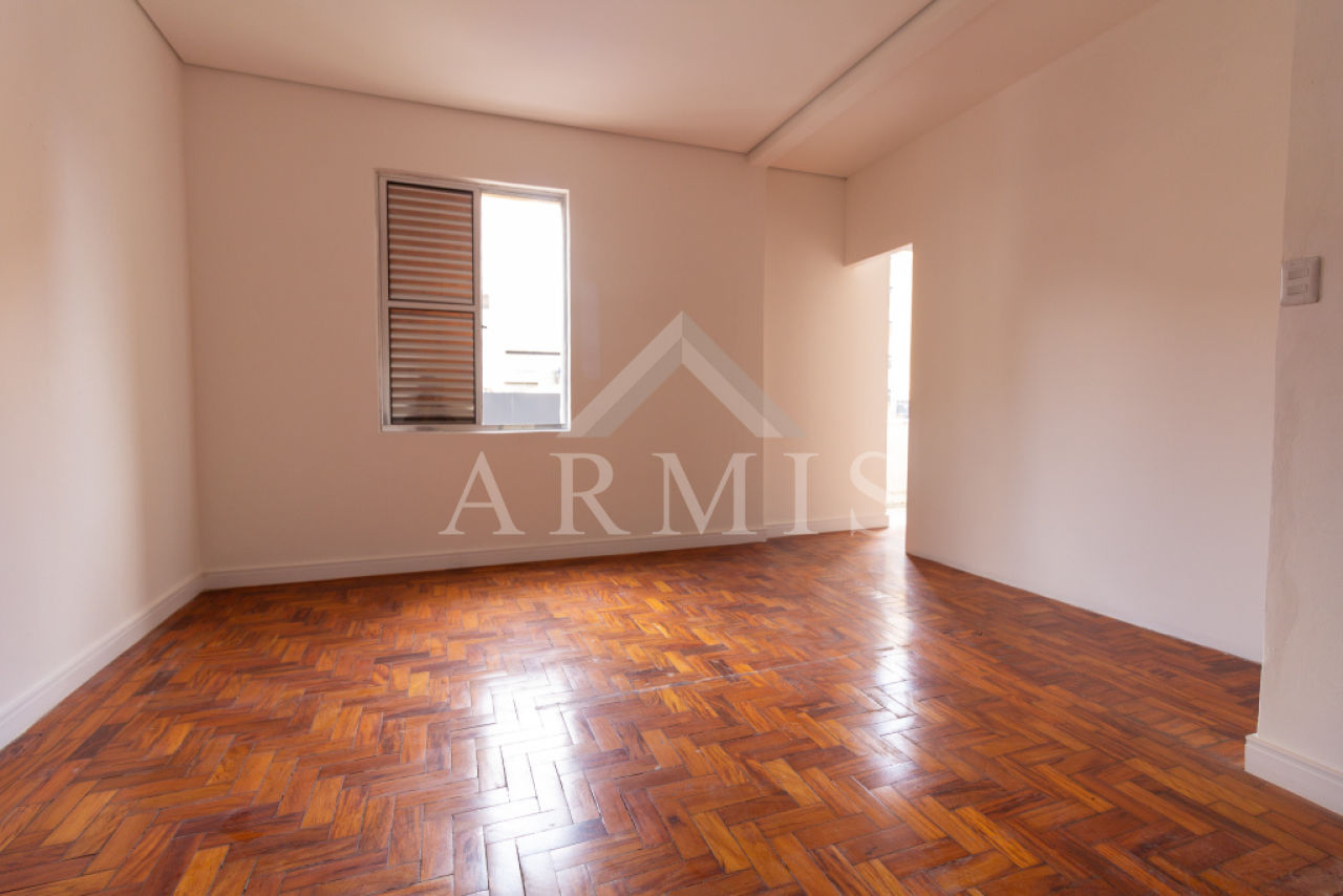 Apartamento de 45m² disponível para locação na Lapa.