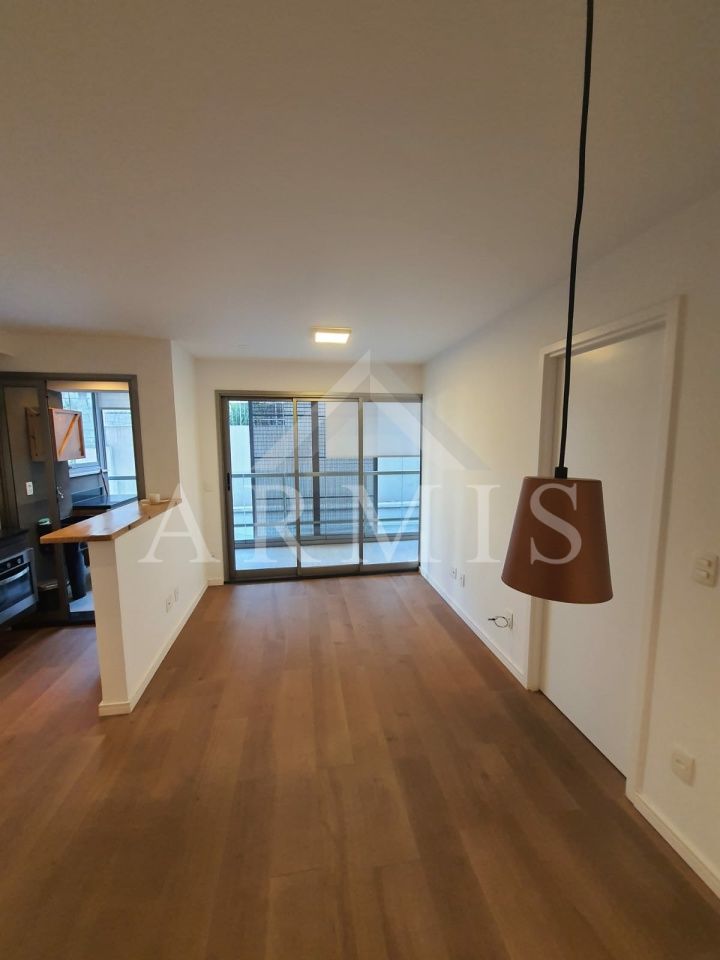 Apartamento de 45m² disponível para locação em Pinheiros, São Paulo.