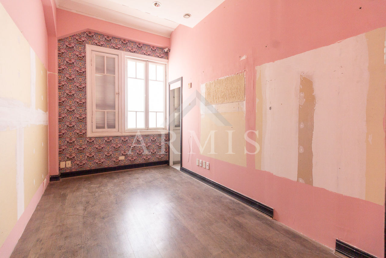 Sala Comercial - Ladeira Porto Geral, próximo 25 de Março e Metro São Bento