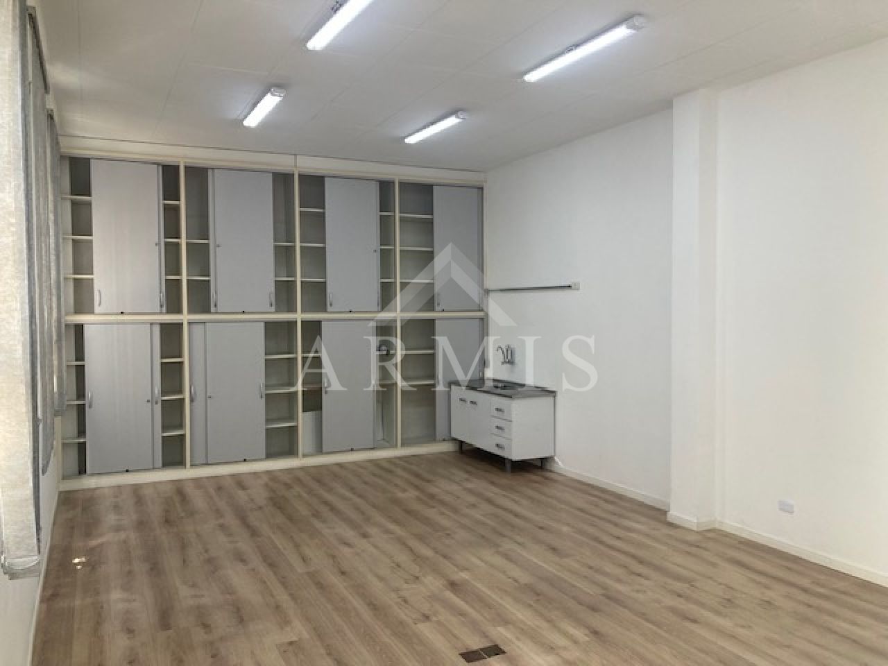 Sala comercial em Prédio Histórico_ perto do metrô