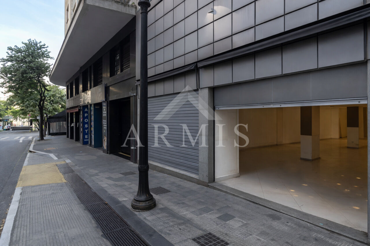 LOJA - CENTRO - LOCAÇÃO - PROX AO MÊTRO C/ 210M2