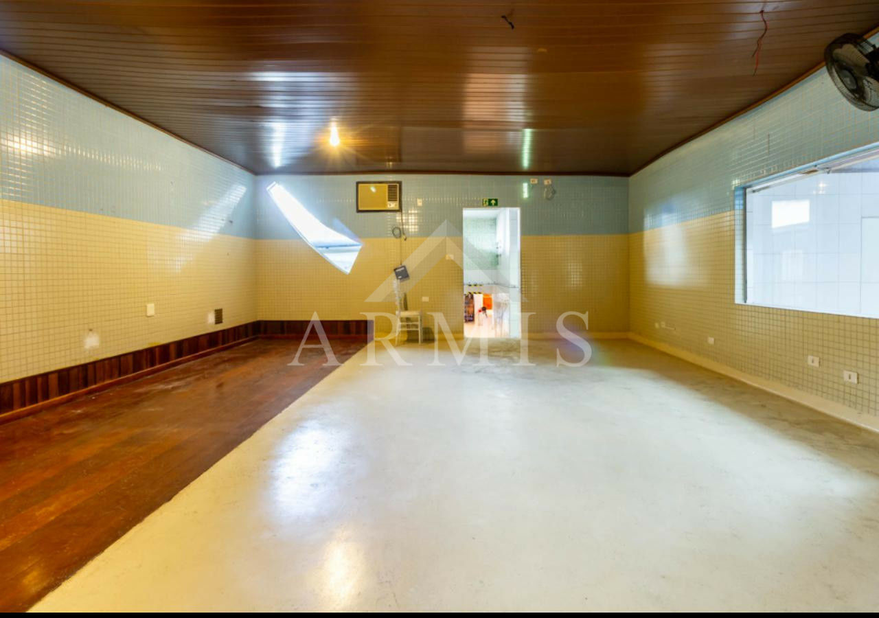 Ótimo galpão em Santo Amaro!