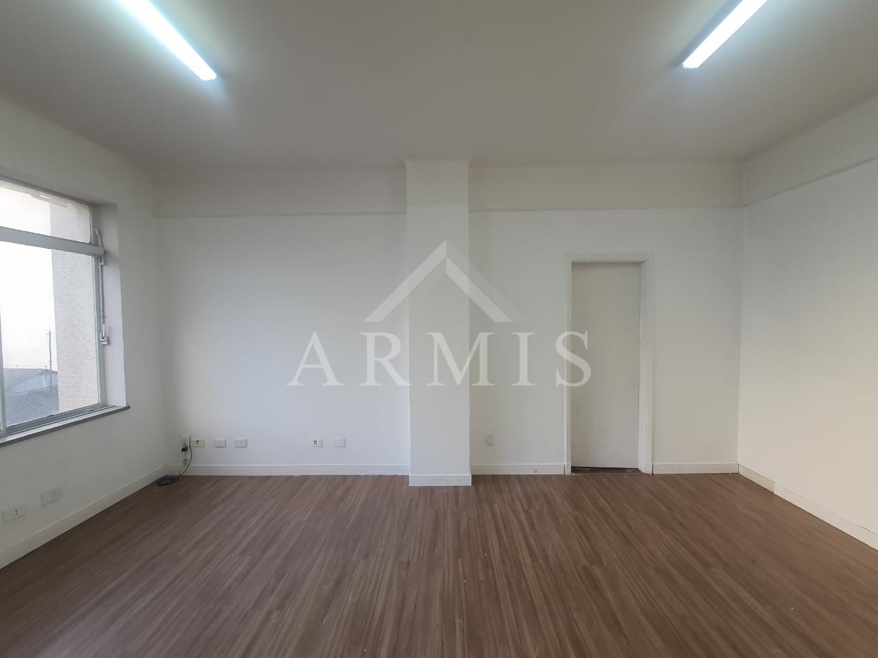 Ótima Sala Comercial no Centro Histórico!