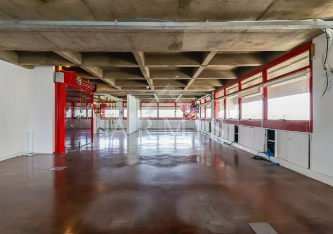 Conjunto Comercial de 205m² disponível para locação no Jardim Paulista.